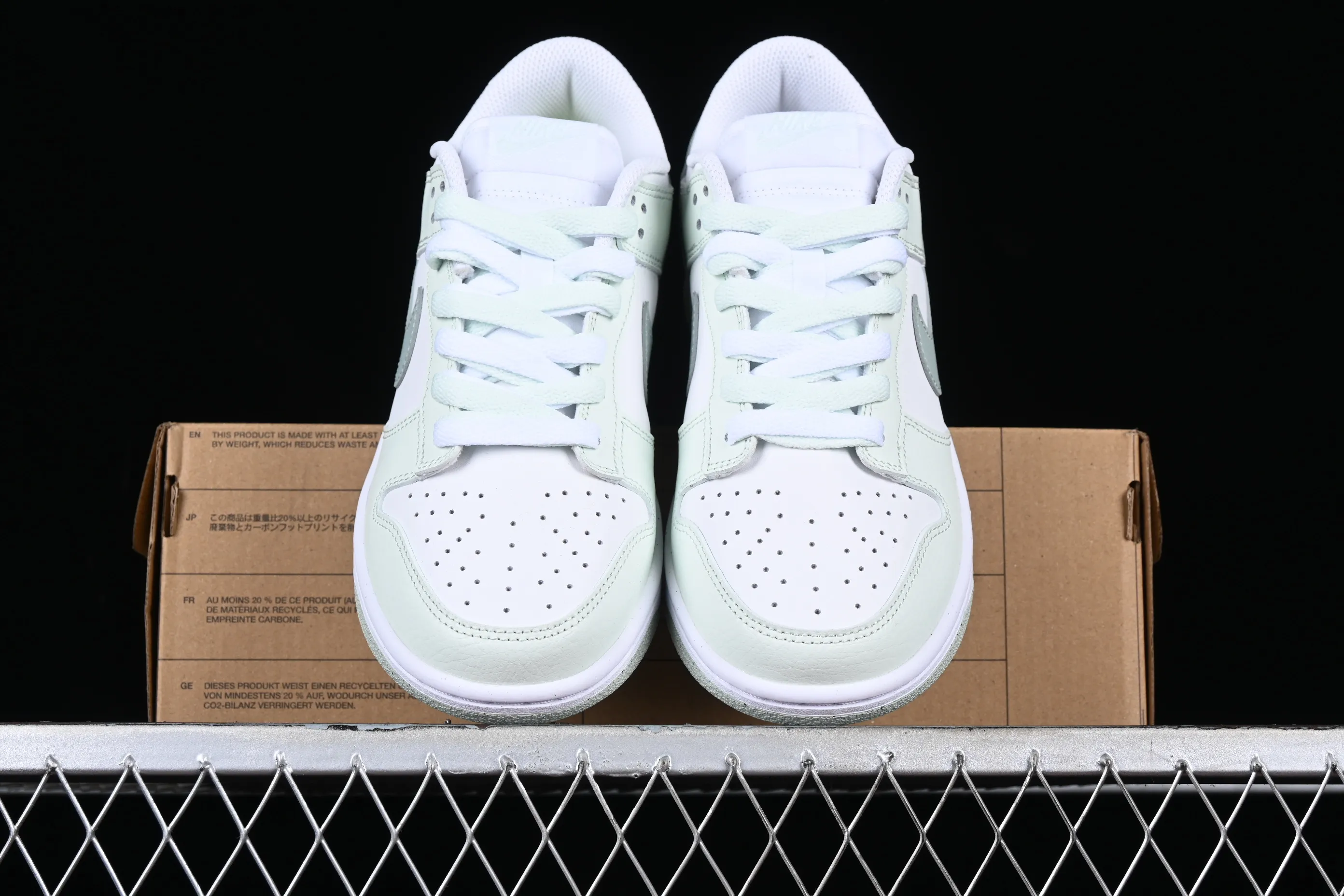 All categories Nk SB Dunk series Nk SB Dunk Low low-top sneakers Nk Dunk Low "White Mint" light green SB smashed backboard fashion casual sneakers DN1431-102